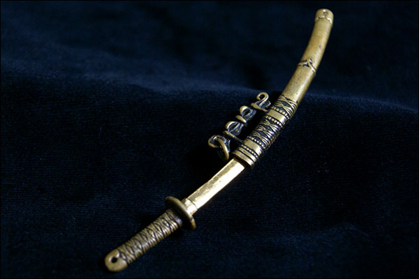 戦国武将シルバーアクセサリー【太刀】