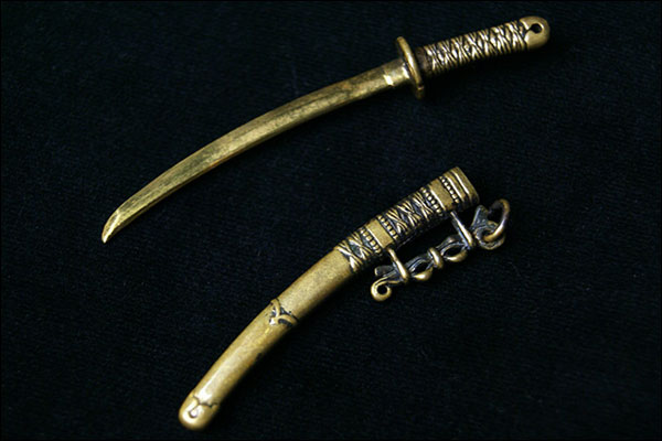 戦国武将シルバーアクセサリー【太刀】